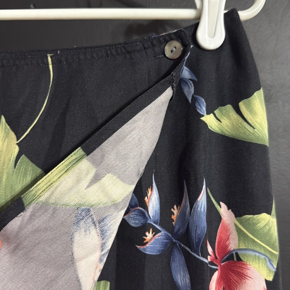 Tommy Bahama Vintage Tropical Silk Wrap Maxi Skirt Size: 10 Length: 37” - Picture 3 of 6